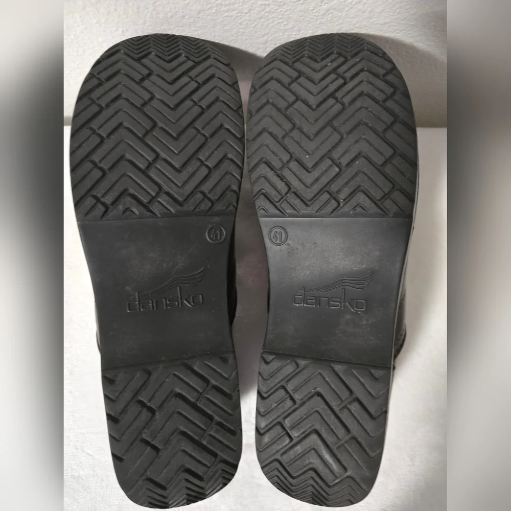 Dansko Women's Brown Mules - Picture 7 of 12